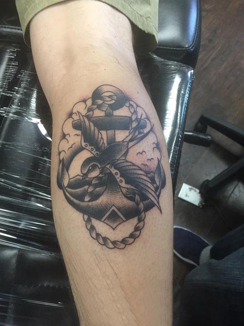 欧美船锚纹身 男生小腿上船锚纹身图案