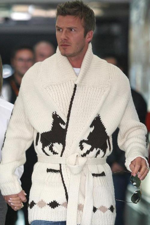 你腰呢? 小贝官方报:身高183cm,体重73kg.可你腰呢?