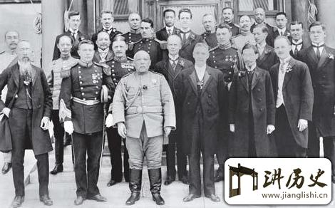 一代枭雄袁世凯一出生就被父母送人十九岁成家?