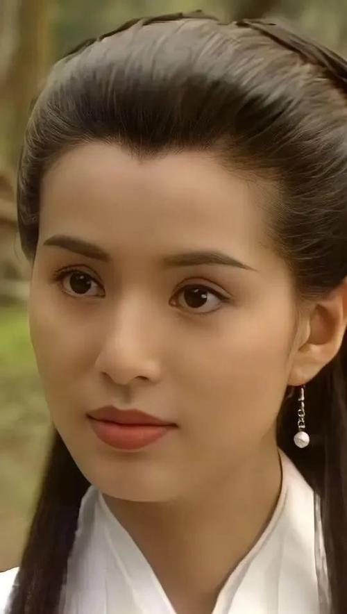 或许李若彤的小龙女真的爱过古天乐吧眼神不会欺骗你