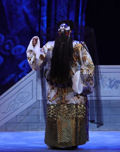 京剧《探阴山》康万生饰演包拯