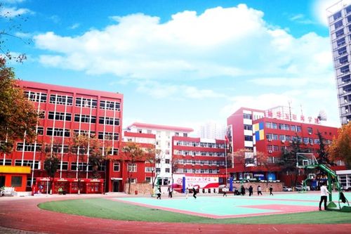 陕西新华电脑软件学校口碑怎么样,品牌故事,服务范围