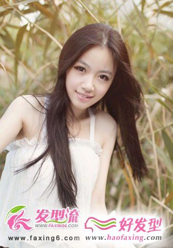 女生偏爱的简约直发发型
