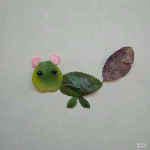 小松鼠的卡通版手工树叶贴画步骤方法