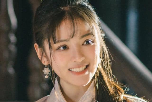 隐形守护者武藤纯子直播首秀颜值遭质疑,余小c:都怪