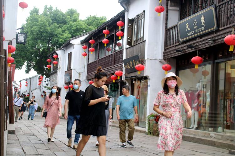 江苏苏州:山塘古街人气开始回升