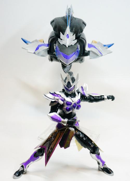 改造:铠甲勇士捕将 锐夫契约兽:王鲨将