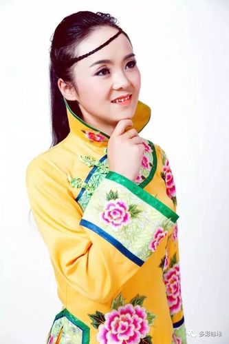 省内较为熟知的歌手有 索南孙斌,马全,张国统,严美颖,胡生存,吴玉兰