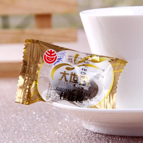 咸坯50千克 红糖20千克 甘草250克 茴香250克 薄桂500克 糖精150克