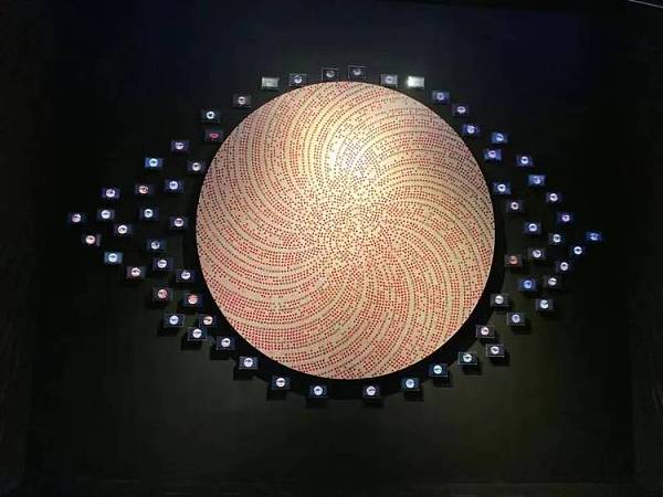 加密数字艺术nft的特质与元宇宙的梦幻联动