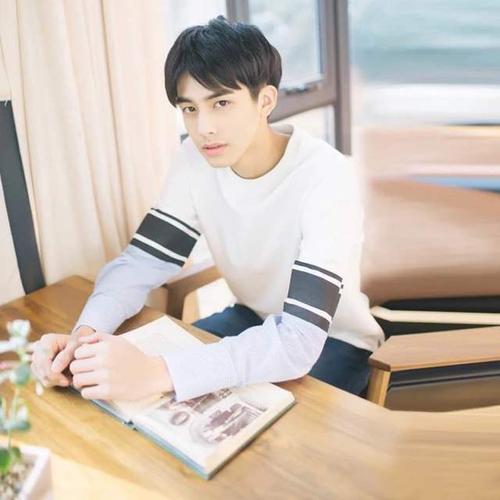 宋威龙.(写真)你就像一道光一样直直的撞…-堆糖,美好