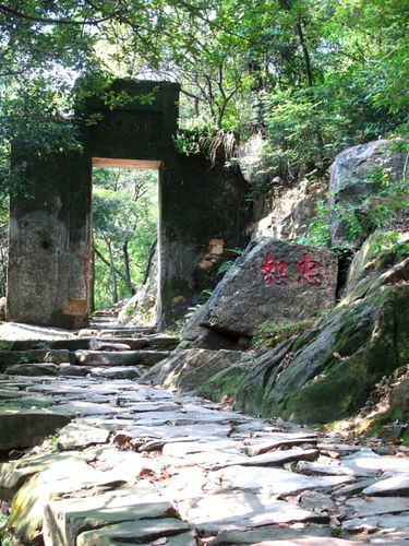 清远太和古洞门票,游生态旅游热线!