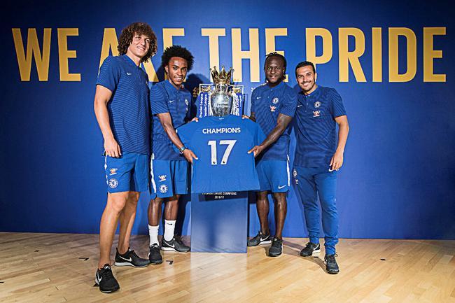 ≮佩德罗≯切尔西4星北京展示新战袍≤切尔西≥ 路易斯佩刀学中文嗨翻