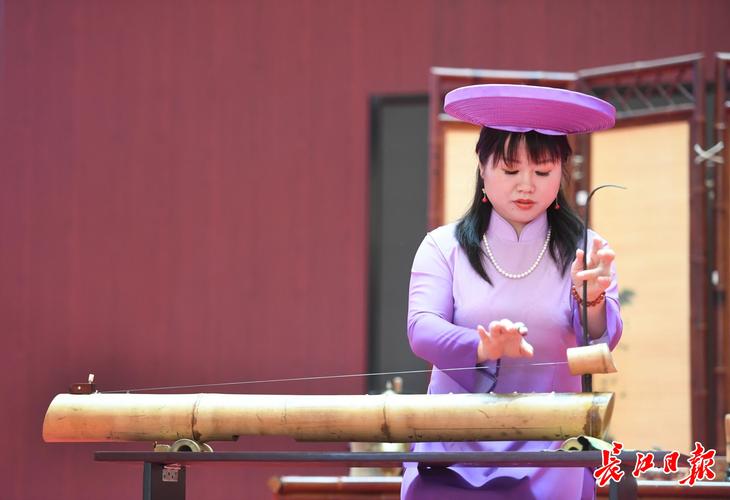 听古琴闻茶香