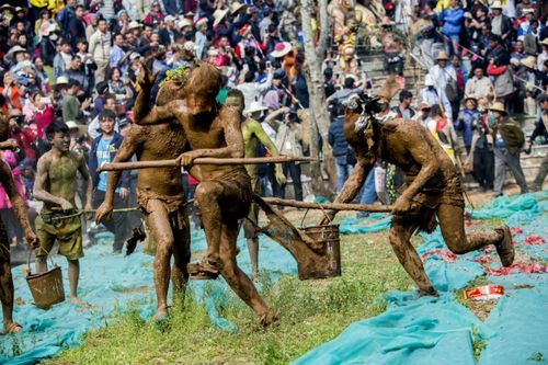 云南行之弥勒红万村祭火节一一祭火(东方狂欢节)