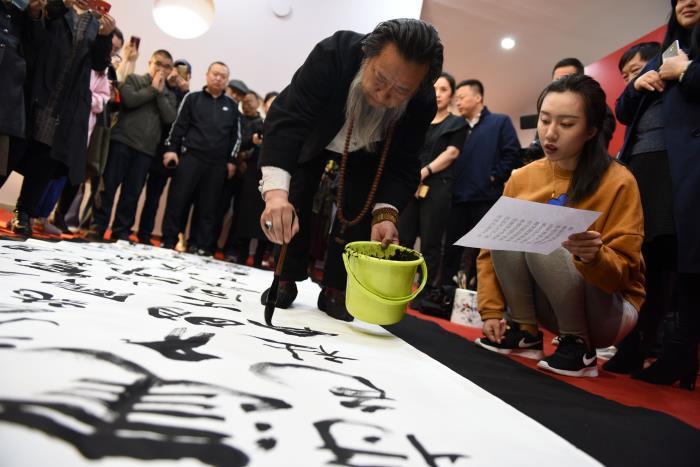 刘伯良先生书法展暨作品捐赠仪式在我区举行