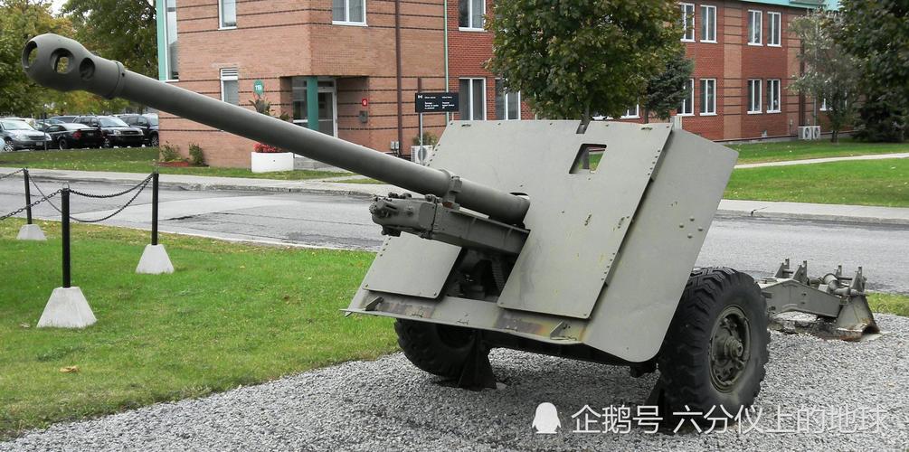二战兵器全集,足以对付"虎"式坦克的英国17磅反坦克炮