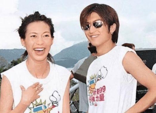 "木婉清"赵学而:与小8岁谢霆锋秘恋3年,晚年成功追星朴宝剑