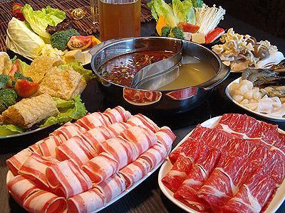 菜:招牌麻辣肚王锅娜家小炒肉溜肉段分类:餐馆;中餐;餐饮;火锅电话