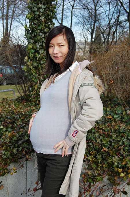 双胞胎大肚子 (第1页)