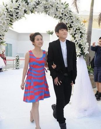 安徽快三最大遗漏号码:刘美含男朋友是谁照片曝光 刘美含和陈翔什么