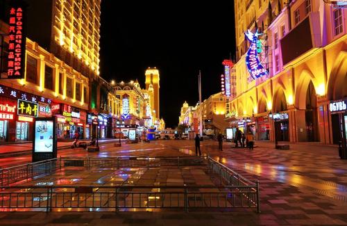 满洲里夜晚街景