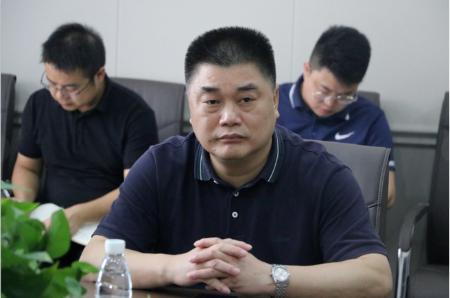 喜讯:荣昌区区委领导王忠荣同志一行莅临爱成集团调研指导!