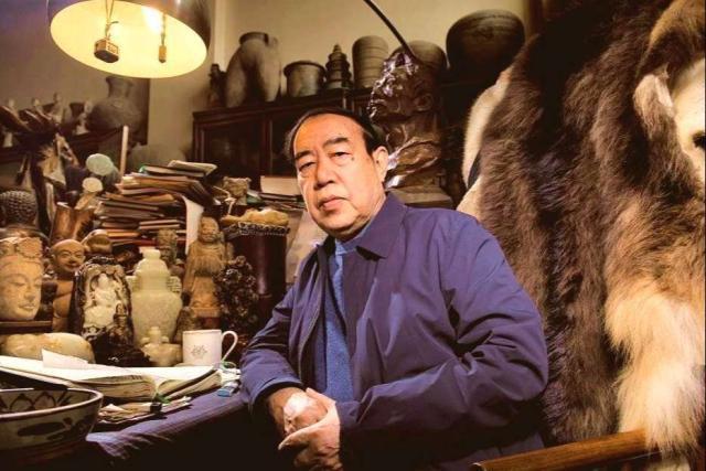 某晚,一身材火辣的女孩找到贾平凹:娶我做老婆吧|废都