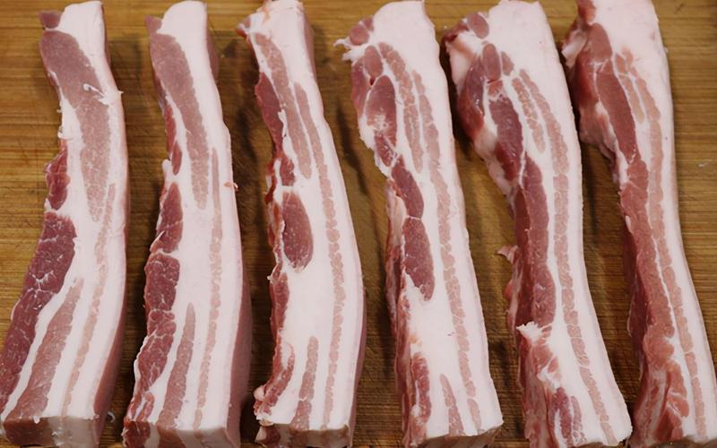 腊肉的腌制方法(如何腌制腊肉)