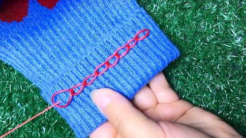 00:34  来源:好看视频-刺绣:袖子又宽又长,最牛针法来补救!