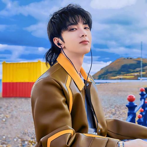 华晨宇头像图片