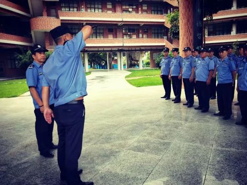 校警联合开展防暴反恐应急演练,为师生筑起一道安全屏障!