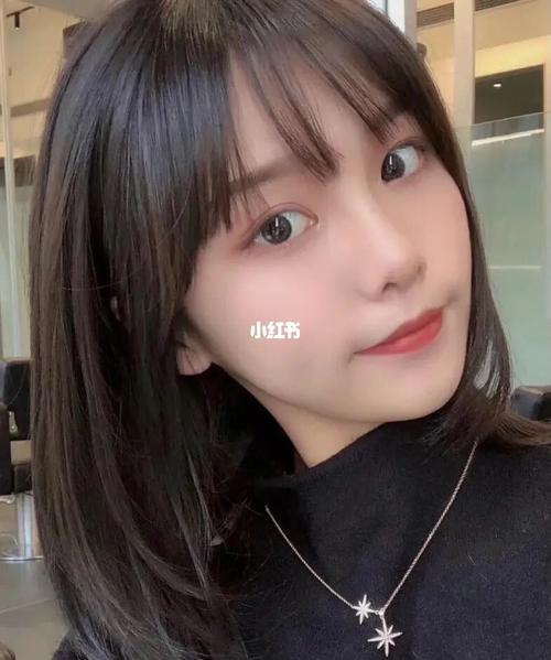 2021最流行的发型女生发型推荐适合所有脸型_发型_锁骨发_减龄_烫发