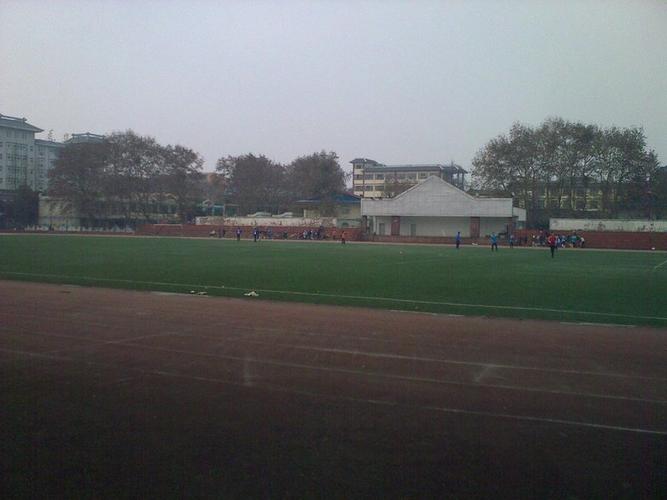 四川大学足球场电话地址_营业时间 - 成都美团网