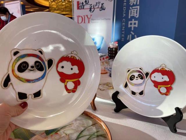 北京冬奥采访日记d1非遗diy我做了一对冰墩墩雪容融