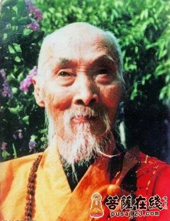 7岁时因家贫出家 少林寺,拜素光为师,赐法名德禅.