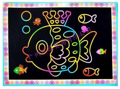 大班美术活动《创意刮刮画》