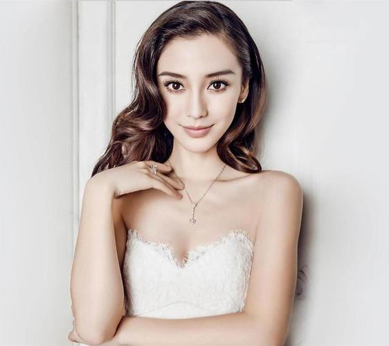 精选美女壁纸:angelababy又出杂志美照,杨颖果然不愧颜值担当!