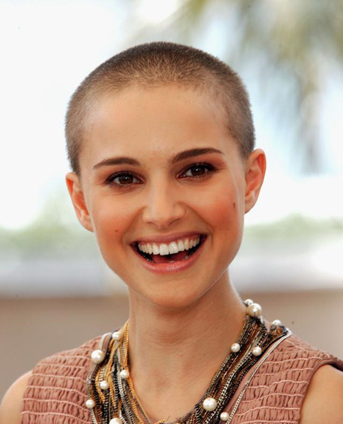 中外女明星毛寸造型全盘点,周冬雨pk塞隆,哪一个才是最酷的