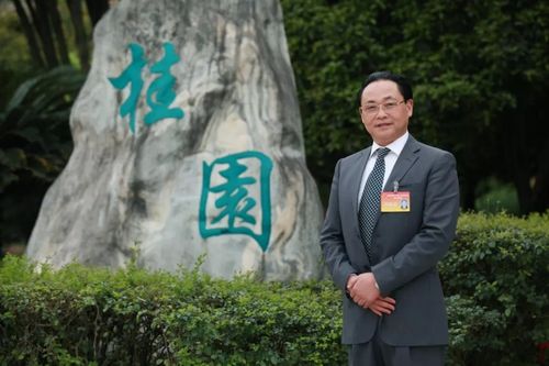 那原铜梁中学校校长周祖友,原巴川中学副校长周茂强两大名优校长的