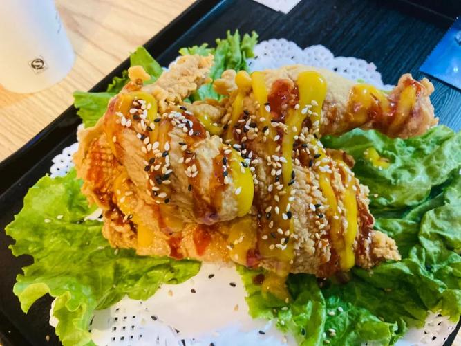 汉堡2个～酥脆到脆皮炸鸡半只脆皮炸鸡半只图片炸半只鸡半只脆皮炸鸡