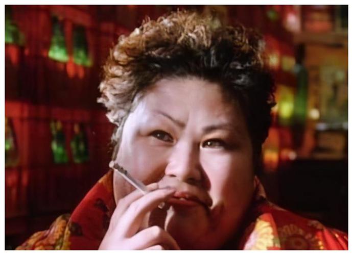 富婆专业户董立范,赵本山张艺谋的御用配角,却在戏外被骗钱骗色