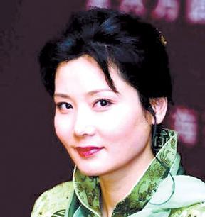 何赛飞因气质独特被称为"姨太太专业户",与老公结婚10