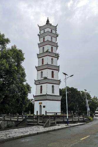 江西安义的文峰塔.