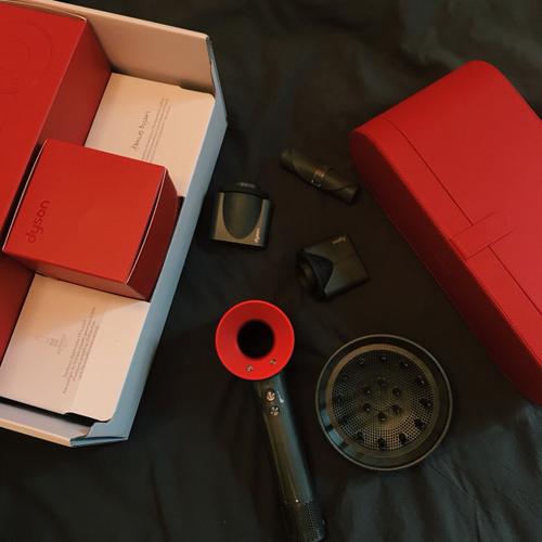 中国红   戴森吹风机购买使用心得