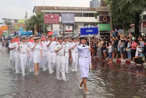 检阅一般是在国际重大活动中或某个国家在自己海军重大节日,国庆日时