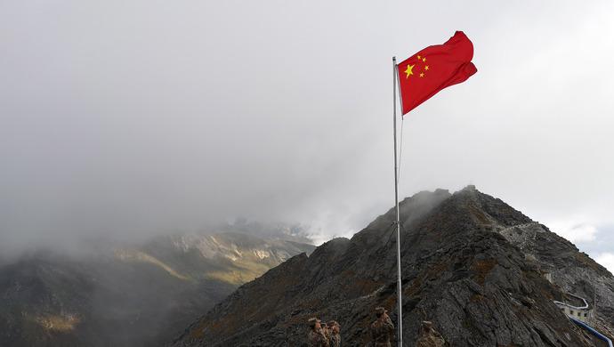 中印边境一线哨所:"能明显感受到他们对我们的羡慕"