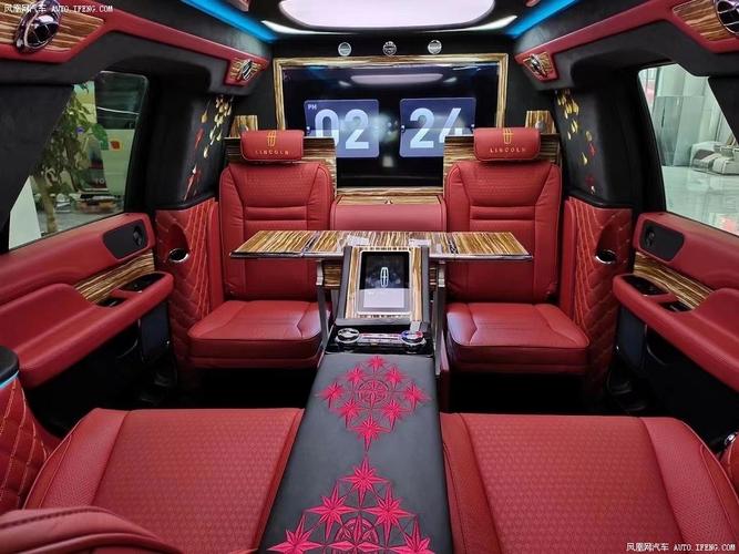 美规加长林肯领航员四座商务领袖一号