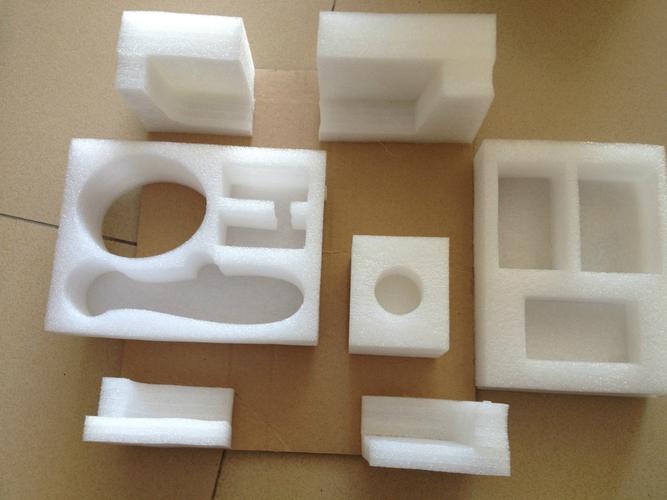 又称 epe 珍珠棉 , 是一种新型环保的包装材料