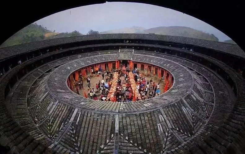 建造精致 世界上规模最大的 客家文化生态旅游产业园 成为梅州走向